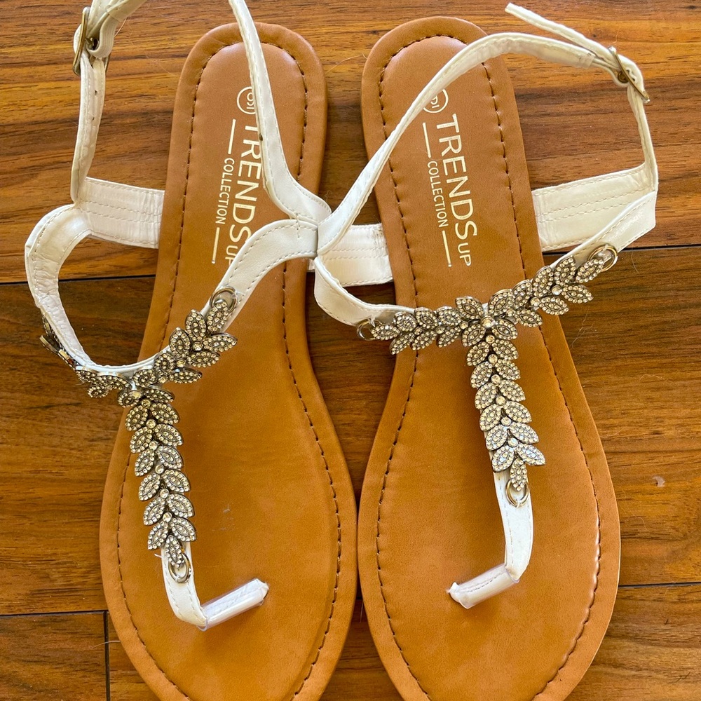Womens T-Strap Buckle Flats Sandals